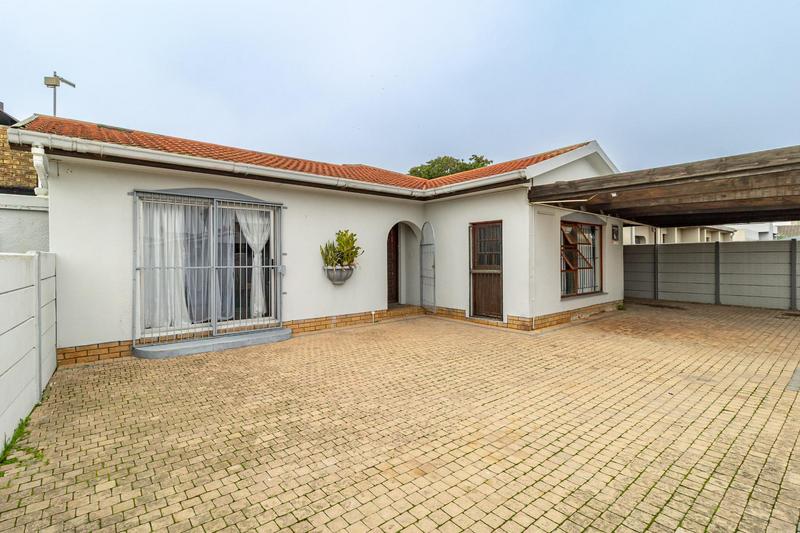 4 Bedroom Property for Sale in Windsor Park Western Cape